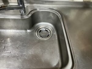 静岡キッチン取付け隊　排水トラップの交換　施工前